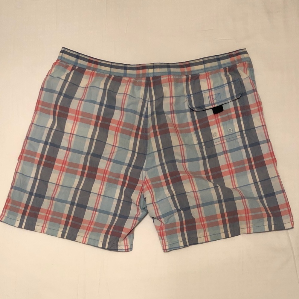 Mens Blue, Pink Plaid  Vineyard Vines Chappy Trunk - Picture 3 of 8
